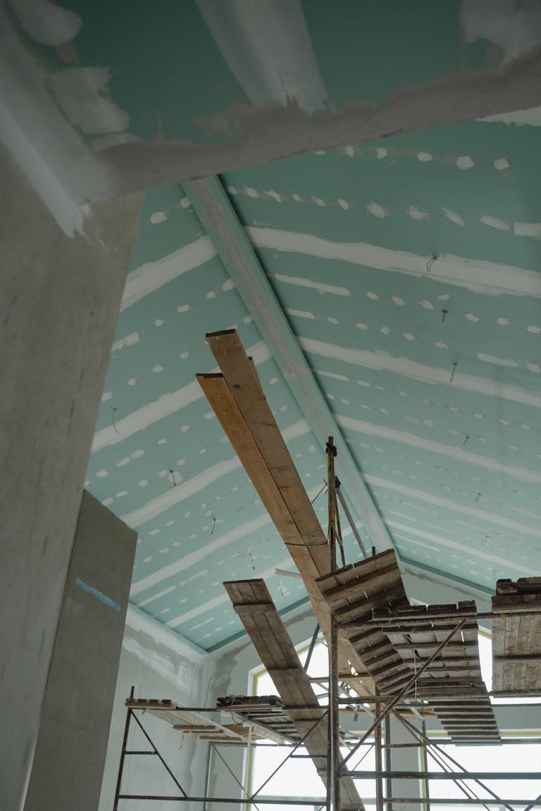 5 Signs Your Drywall Ceiling Needs Repair: Seattle Homeowner’s Guide