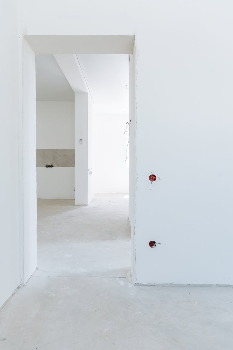 Drywall or Painting First? R-ipainting Contractors Explain the Process